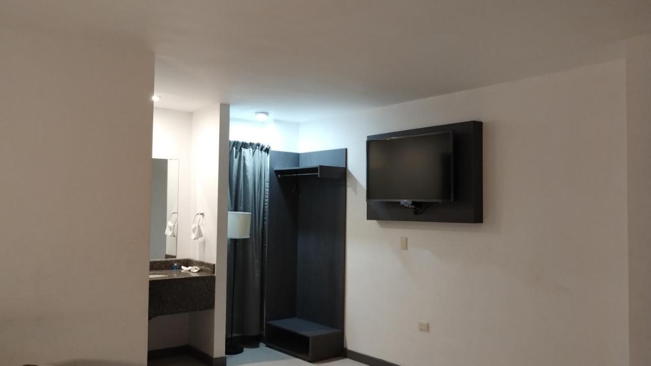 Sabinas Hidalgo Hotel El Rancho מראה חיצוני תמונה